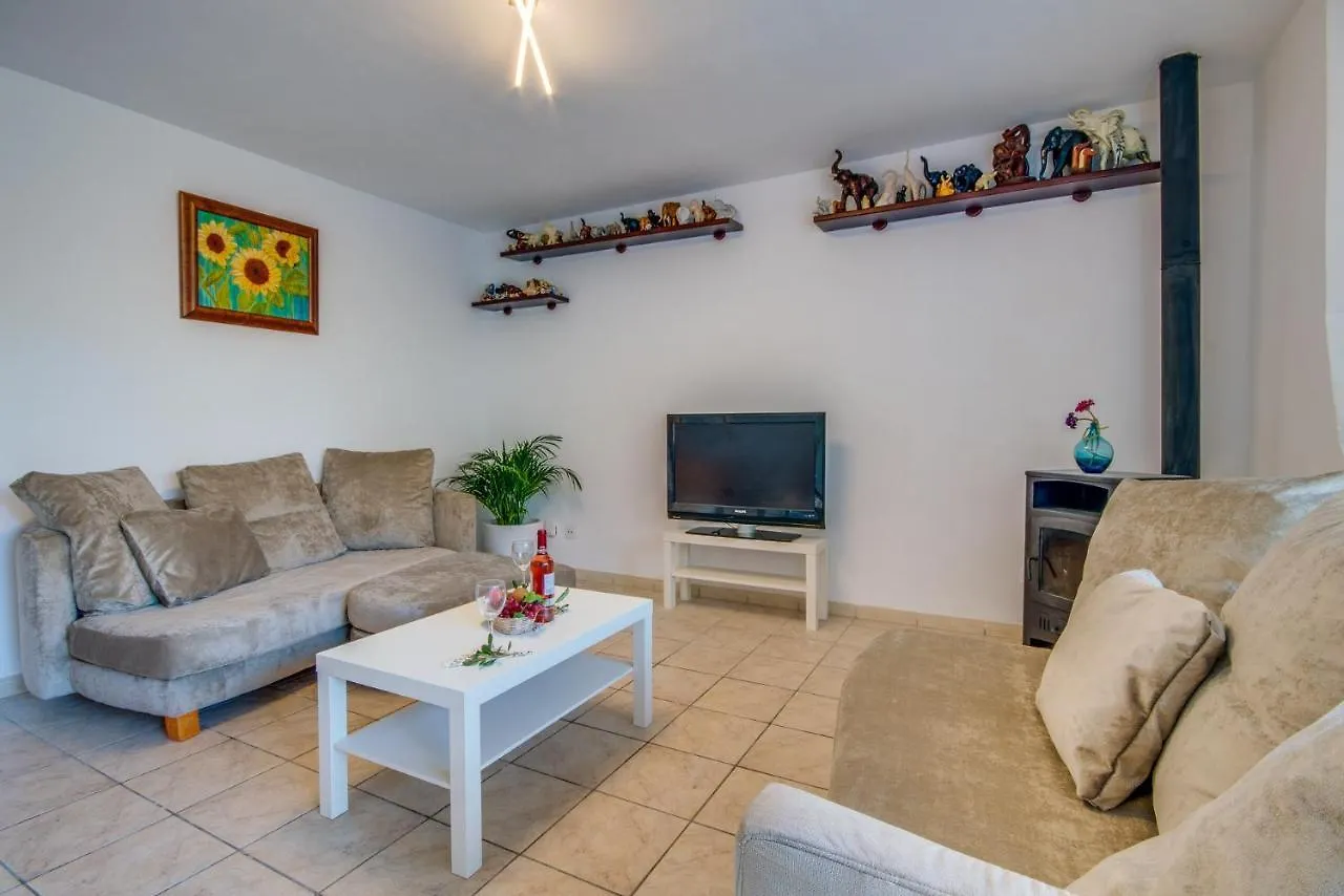 Vakantiehuis Ideal Property Mallorca - Ca Na Nicole Villa Alcúdia